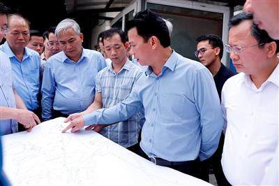Bộ trưởng Đặng Quốc Khánh kiểm tra hiện trường vụ tai nạn hầm lò tại Quảng Ninh