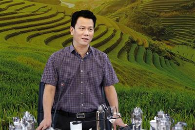 Bộ trưởng Đặng Quốc Khánh làm việc với các cơ quan Bộ Tài nguyên và Môi trường