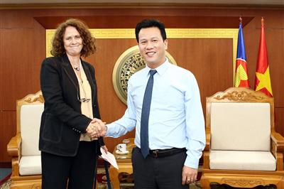 Bộ trưởng Đặng Quốc Khánh làm việc với Giám đốc Quốc gia Ngân hàng Thế giới tại Việt Nam