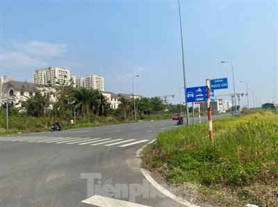 Cận cảnh khu đất công gần 3 ha bỏ hoang được chuyển nhượng lòng vòng