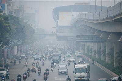 Chỉ số ô nhiễm ở mức xấu, Hà Nội mù mịt trong làn sương trắng dày đặc