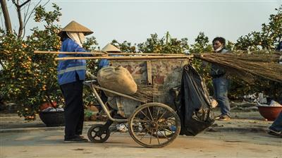 Chiều cuối năm của những công nhân vệ sinh môi trường