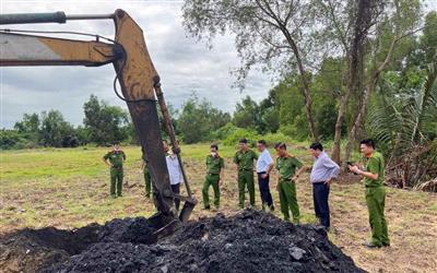 Chôn lấp trái phép hàng chục nghìn tấn rác thải không qua xử lý
