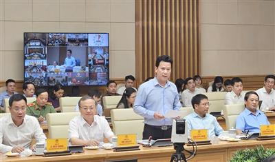 Chủ động phối hợp với Bộ Tài nguyên và Môi trường để xây dựng, hoàn thiện, kết nối, tích hợp với cơ sở dữ liệu quốc gia về đất đai