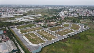 Chủ tịch Hà Nội yêu cầu tháo gỡ định giá đất cho các dự án bất động sản
