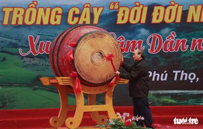 Chủ tịch nước đánh trống phát động Tết trồng cây xuân Nhâm Dần