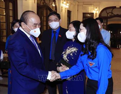 Chủ tịch nước dự Lễ trao giải Gương mặt trẻ Việt Nam tiêu biểu năm 2021