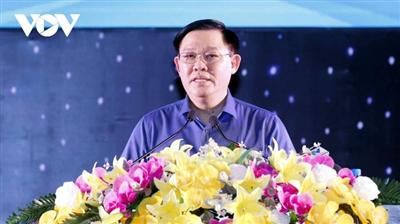 Chủ tịch Quốc hội dự Chương trình Tết sum vầy-Xuân Bình an tại tỉnh Bình Dương