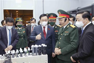 Chủ tịch Quốc hội dự Lễ kỷ niệm 65 năm Nhà máy Z111