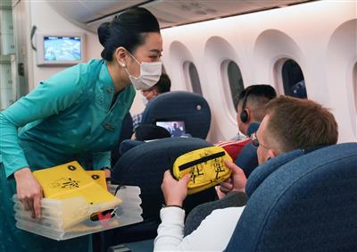 Chuyên gia hàng không quốc tế bàn chuyện giảm phát thải khí nhà kính