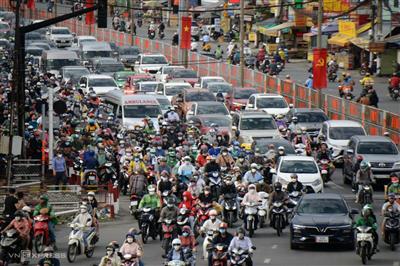 Cửa ngõ Hà Nội, TP HCM ùn tắc ngày cuối nghỉ lễ