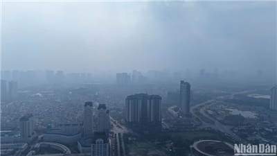 Cuộc sống người dân đảo lộn khi Hà Nội nhiều ngày ô nhiễm không khí