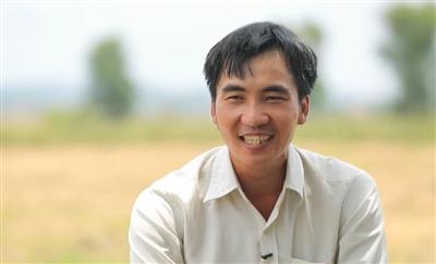 Đem rau sạch đổi lấy rác, quyết định của 'một gã điên'