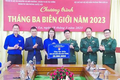 Đoàn Thanh niên Bộ TN&MT hưởng ứng Chương trình Tháng 3 biên giới tại Sơn La