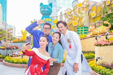 Đường hoa Nguyễn Huệ 2023 đạt kỷ lục lượng khách tham quan
