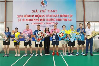 Gần 100 VĐV tham gia giải thể thao Sở TN&MT Yên Bái