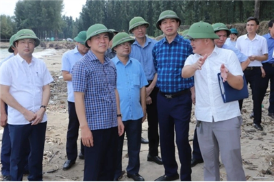 Xã Hoằng Trường (huyện Hoằng Hóa, Thanh Hóa): Có gần 200m bờ biển bị xâm thực nghiêm trọng