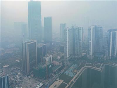 "Hà Nội chìm trong khói bụi: Nguy cơ ô nhiễm không khí tăng cao"