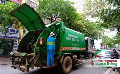 Hà Nội yêu cầu xe vận chuyển chất thải phải có camera hành trình, GPS