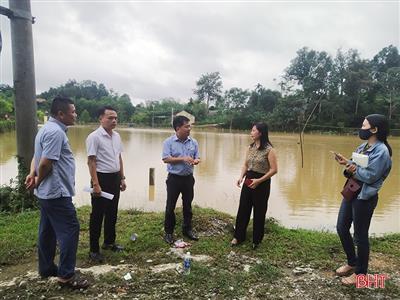 Hà Tĩnh: Xử lý môi trường sau lũ