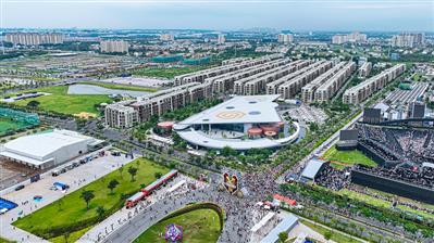 Hàng vạn khán giả hòa nhịp tại The Global City trong 2 ngày Concert cuối “Anh trai vượt ngàn chông gai”