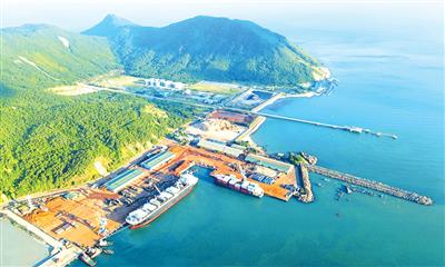 Hiện thực hóa tiềm năng, lợi thế và khát vọng: Quyết tâm đưa Hà Tĩnh trở thành tỉnh giàu mạnh từ biển
