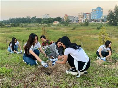 Hoa hậu Biển đảo Việt Nam năm 2022 tham gia bảo vệ môi trường biển tại huyện Cô Tô