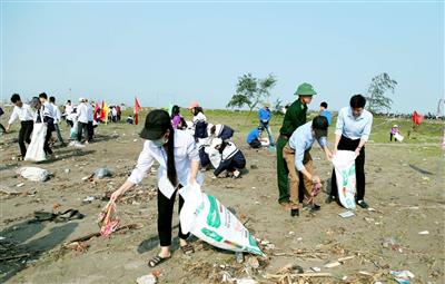 Học sinh vui với bảo vệ môi trường biển