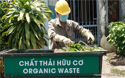 Hợp tác phân loại rác tại nguồn, tái chế và xử lý chất thải rắn