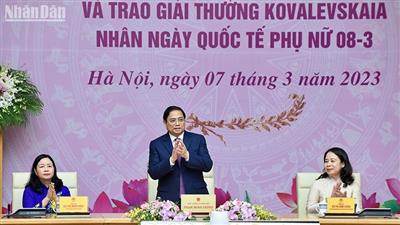Kế thừa, nuôi dưỡng, phát huy truyền thống nhân hậu, đảm đang, trí tuệ và cống hiến của phụ nữ Việt Nam