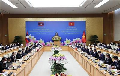 Kết nối hai nền kinh tế Việt Nam-Lào về cả thể chế và hạ tầng