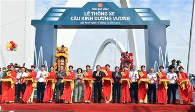 Khánh thành cầu vòm thép cao nhất Việt Nam