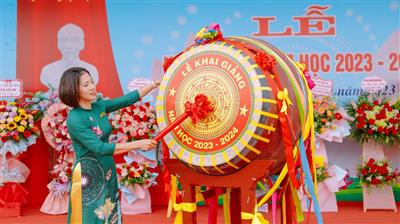 Ngày khai trường và khi con vào lớp 1…