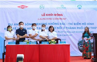 Khởi động dự án “Vì sông Mekong không rác - Thí điểm mô hình kinh tế tuần hoàn tại các chợ nổi ở TP Cần Thơ”