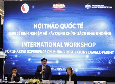 Kinh nghiệm quốc tế về xây dựng chính sách ngành khai khoáng