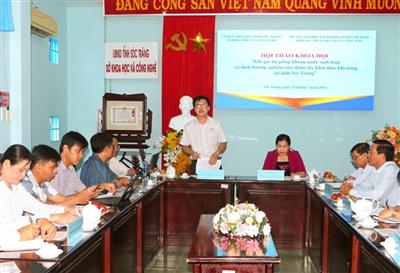 Làm rõ giếng khoan giữa đồng sôi ùng ục, đốt là cháy