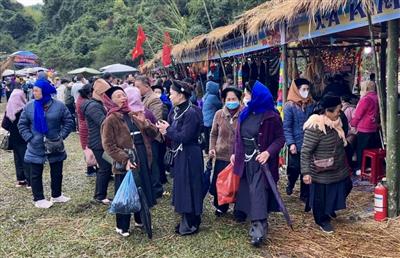 Lễ hội Đồi cỏ Ba Quáng