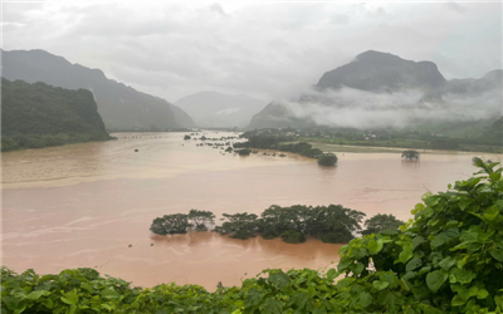 Lũ lụt trái mùa: Cần thay đổi cảnh báo thiên tai