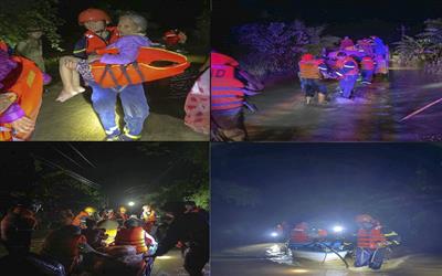 Miền Trung căng mình chống chọi lũ lụt do mưa lớn