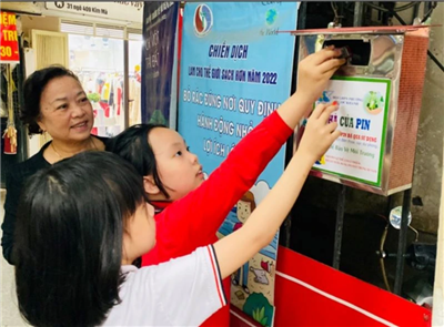 Mô hình thu gom pin đã qua sử dụng ở phường Ngọc Khánh (Hà Nội)