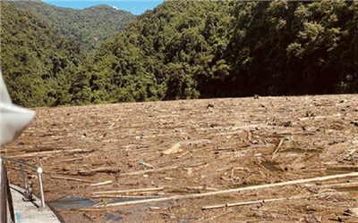 Nghệ An: Công ty Thủy điện Bản Vẽ lên kế hoạch thu gom rác lòng hồ sau mưa lũ