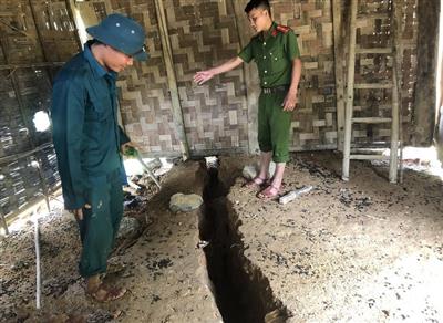 Nghệ An: Xuất hiện vết nứt bất thường, hàng chục hộ dân phải sơ tán