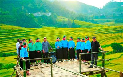 Nghệ thuật trình diễn hát soóng cọ được vinh danh