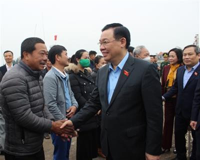 Ngư dân vươn khơi bám biển góp phần bảo vệ chủ quyền biển, đảo