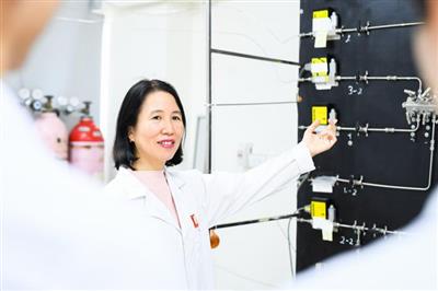 Nhà khoa học Giải thưởng Kovalevskaia 2022 đam mê nghiên cứu các dòng xúc tác