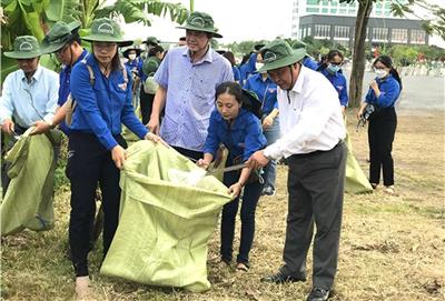 Nhà máy xử lý rác đóng cửa, Cà Mau phát động tổng vệ sinh môi trường