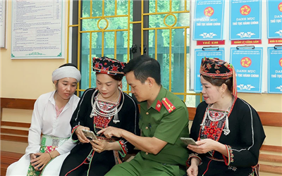 Nỗ lực tháo gỡ khó khăn trong chuyển đổi số cấp xã ở Tuyên Quang