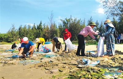 Nông dân tham gia bảo vệ môi trường