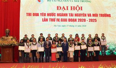 Phát động đợt thi đua đặc biệt lập thành tích chào mừng Kỷ niệm 20 năm Ngày thành lập Bộ TN&MT