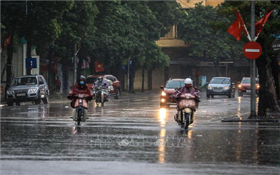 Sáng 12/3, Bắc Bộ, Bắc Trung Bộ có mưa rào và dông vài nơi